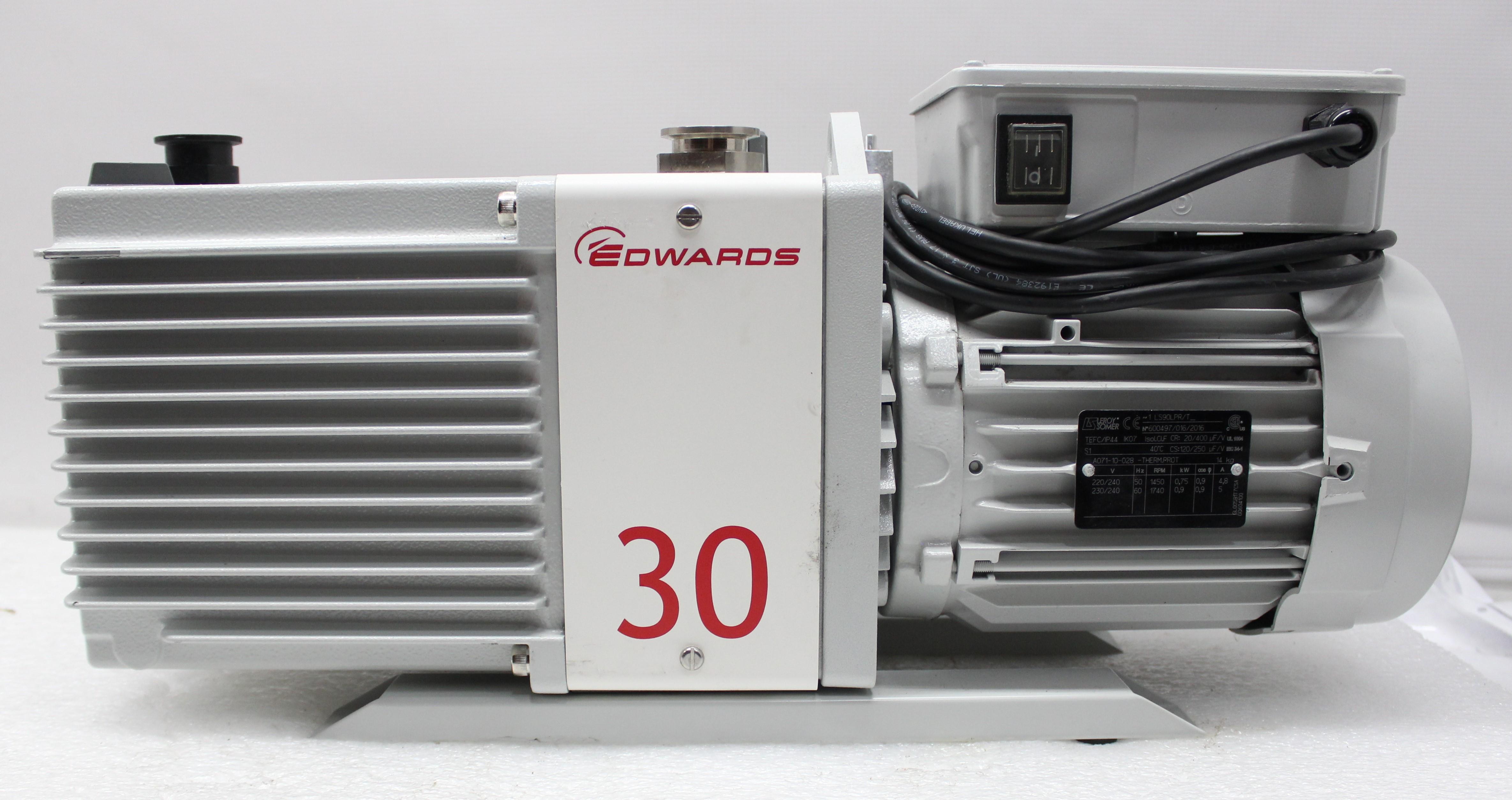 Edwards E2M30 Vacuum Pump 30 cfm 240V Includes Power Cord Functional Used