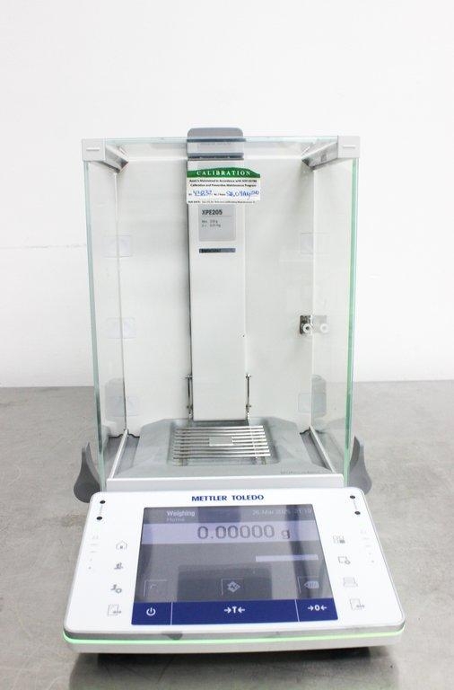 Mettler Toledo XPE205 Scale Analytical Balance 220 g 0.01 mg Internal Calib 120V