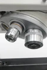 LEICA DM-RXE Fluorescence Microscope for Parts - Needs Repair