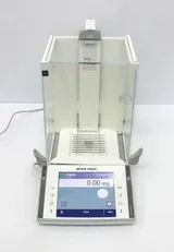 Mettler-Toledo XP205 Analytical Balance, E Condition, 120V, 50Hz/60Hz