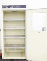 Bellco Glass Single Window Roll-In Incubator 40 cu ft, Temp Controller, Used