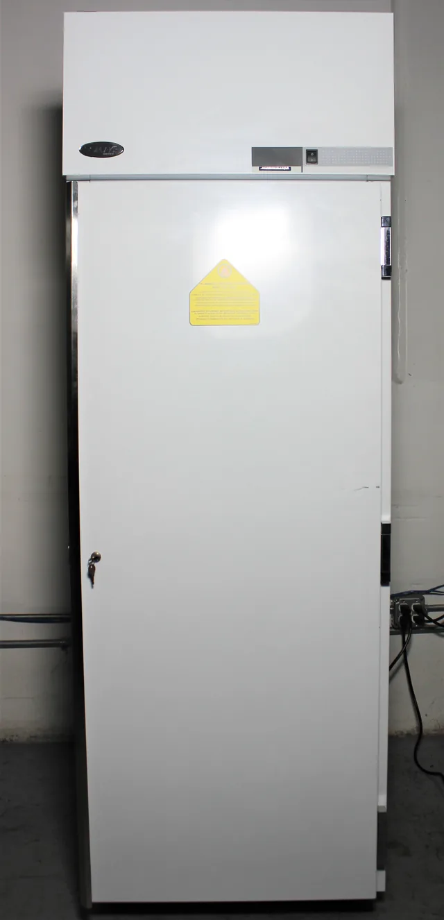 NORLAKE NSFR241WMW/0M Refrigerator Cold Storage 24 cu ft Capacity 35.6-50F
