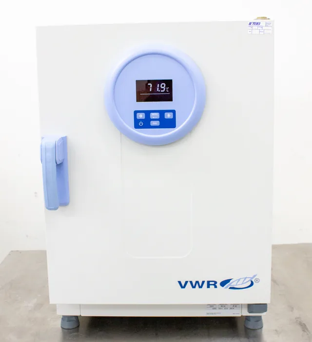 VWR Incubator Gr Con 2.6CF Gravity Convection, Ambient +5 to 75 C, Used