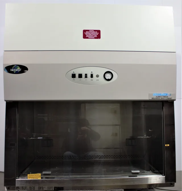 NuAire NU-475 Biosafety Cabinet Class II Type A2 Energy Efficient 120V