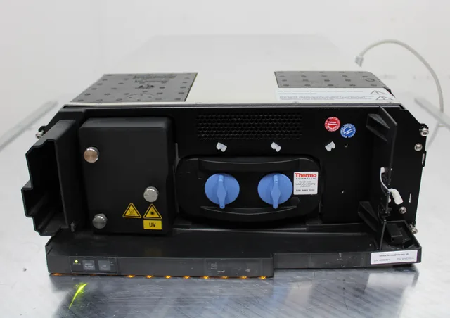 Thermo Scientific Diode Array Detector VH-D10-A HPLC UV-Vis Detection