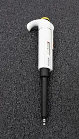 Thermo Scientific 10 - 100 ul Manual Single Channel Pipette w/ Clip Tip Tech
