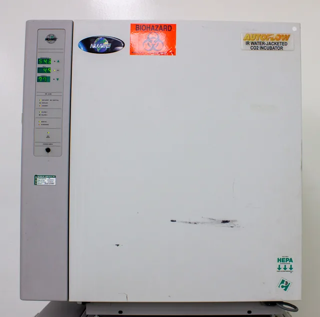 NuAire NU-4850 CO2 Incubator Water-Jacketed 20-Gallon Capacity
