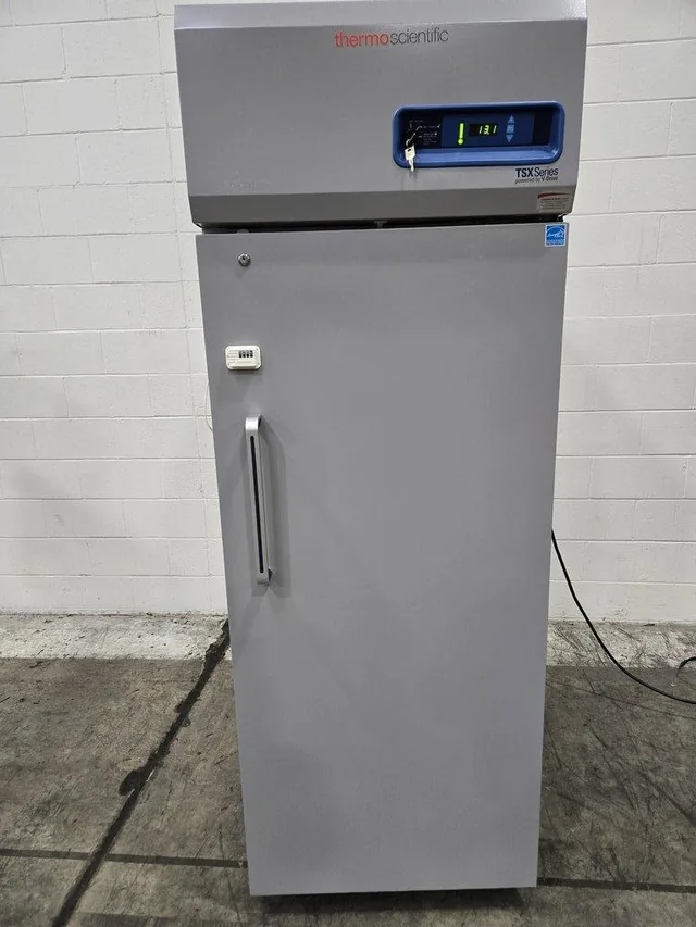 Thermo Scientific TSX2320FA High-Performance Lab Freezer 23 Cu Ft - VG Condition