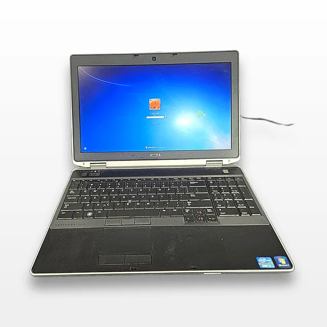 Dell Latitude E6530 Laptop IT Equipment Powers On Ideal for Lab Computing