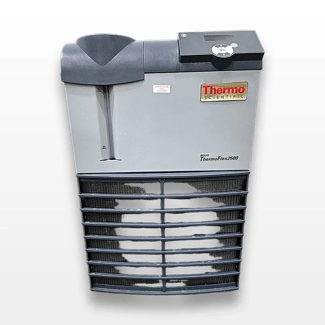 Thermo Scientific Neslab ThermoFlex 2500 Chiller 2500W Cooling 7.2L Reservoir