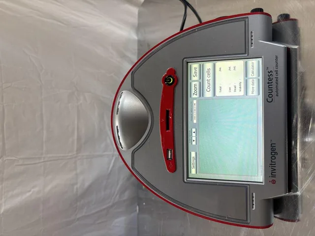Invitrogen Countess Automated Cell Counter C10281 Near-New