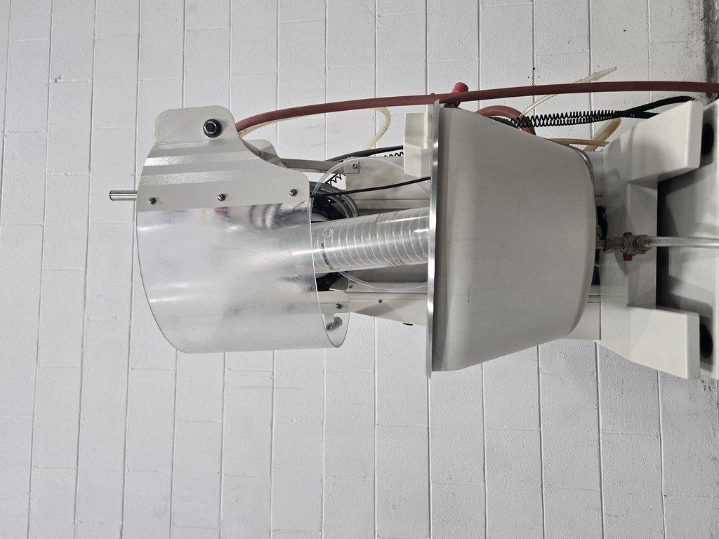 BUCHI Rotavapor R-220 Rotary Evaporator for Solvent Removal