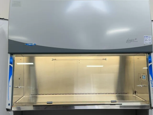 Labconco XPert Filtered Balance Systems Filtered Balance Enclosure Vented Workstation