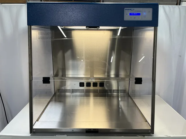VWR 10783-132 PCR Workstation with UV Decontamination, Used