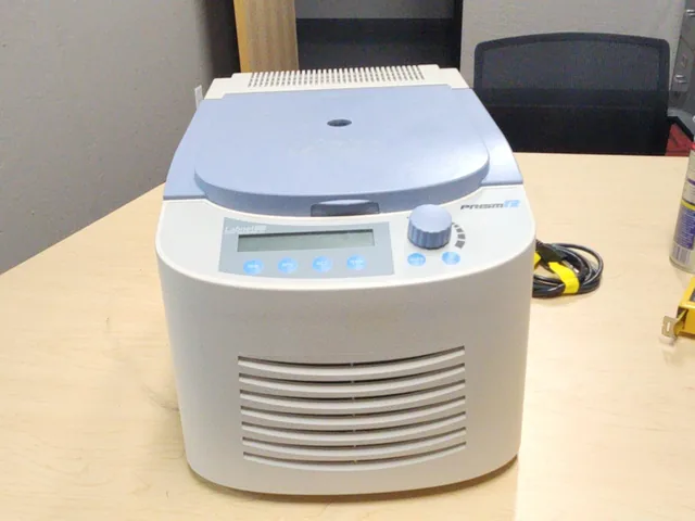 Labnet PRISM R Centrifuge Microcentrifuge -10C 13500 RPM