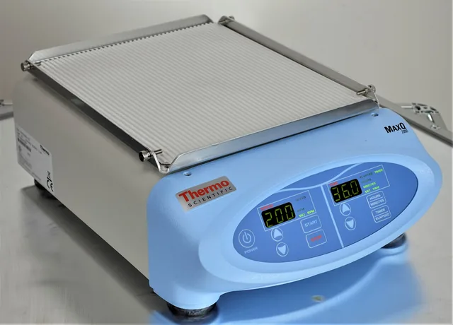 Thermo SHKE2000 Orbital Shaker 15-500 RPM 16kg Load
