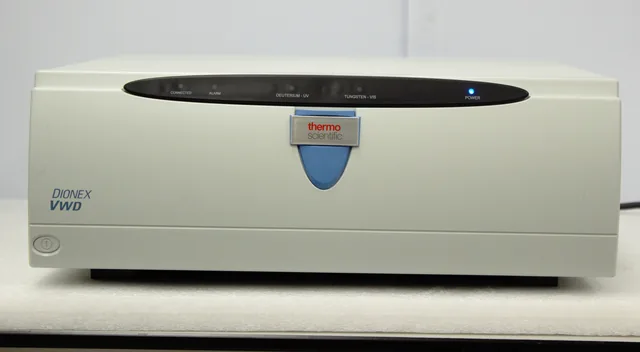 Thermo ICS-SERIES VWD Chromatography Detector 190-900 nm Used AS-IS