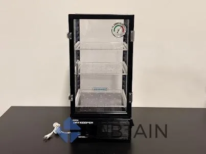 Sanplatec Corp DryKeeper Vertical Auto-Desiccator Cabinet