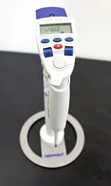 Eppendorf Research Pro Digital Pipette Adjustable 0.5-10ul, Includes Adapter