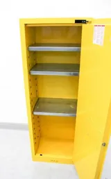 Justrite 892220 Flammable Liquid Storage Cabinet 22 Gal Yellow Manual
