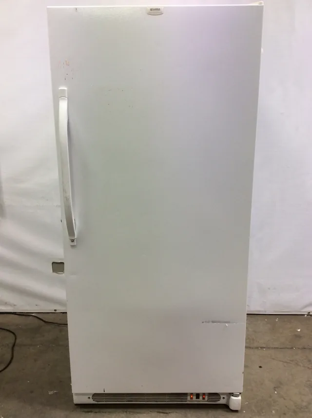 Kenmore 253.24042101 Commercial Freezer 20 cu. ft. Upright Single Door