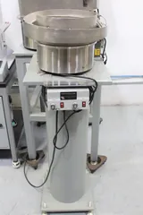 Landry Engineering Filling Station with TechnaVibes Feeders for Syringes