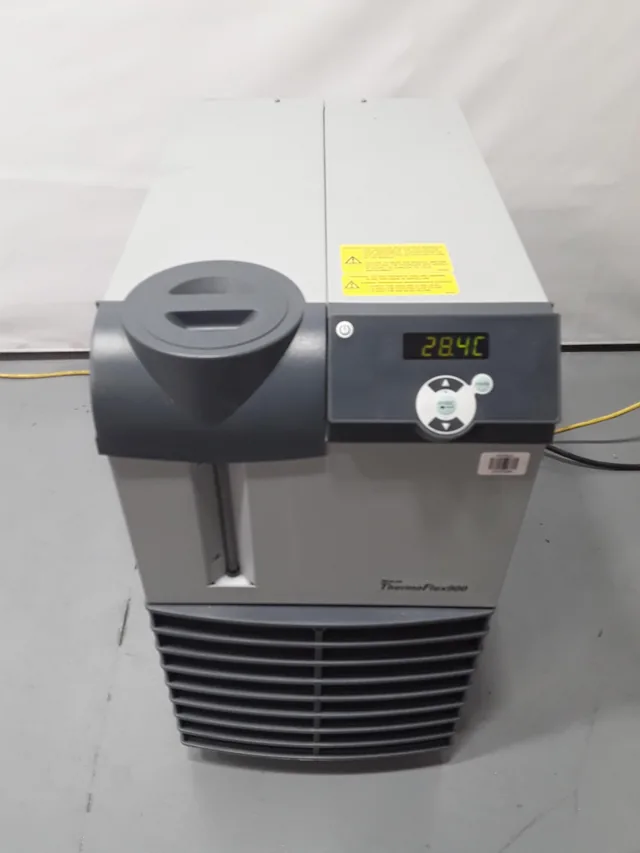 Thermo Neslab ThermoFlex900 Recirculator Chiller 7.2L 900W 2.1 GPM