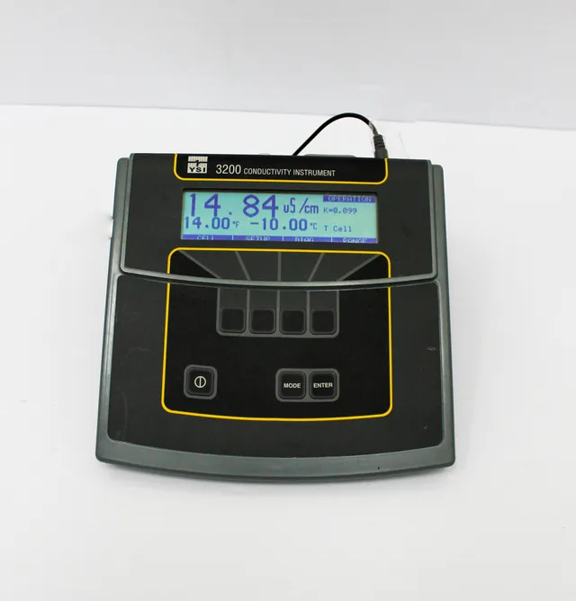 YSI 3200-115V Conductivity Meter Benchtop Multiparameter