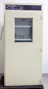 Bellco Glass Single Window Roll-In Incubator 40 cu ft, Temp Controller, Used