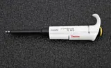 Thermo Scientific 10-100 ul Manual Single Channel Pipette with ClipTip