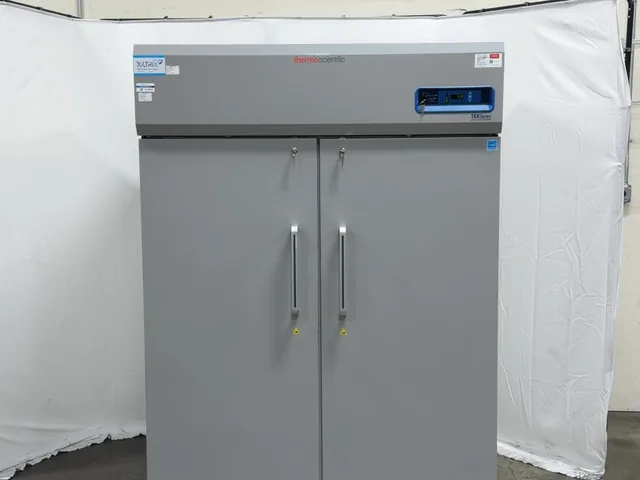 Thermo Fisher Scientific REV 1.31) Refrigerated Refrigerator Freezer R-290 115V