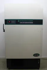 New Brunswick U570-86 Ultra Low Temperature Freezer -86C 570L Lab Use