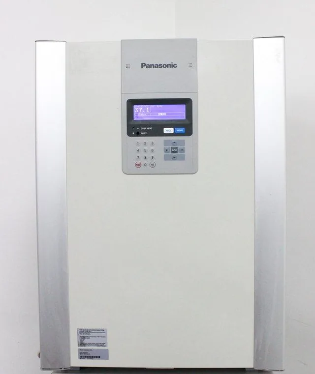 Panasonic MCO-19AICUV-PA CO2 Incubator with UV Contamination Control, 170L