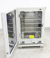 Panasonic MCO-170AICUV-PA CO2 Incubator with LCD Touchscreen, 5.8 cu.ft