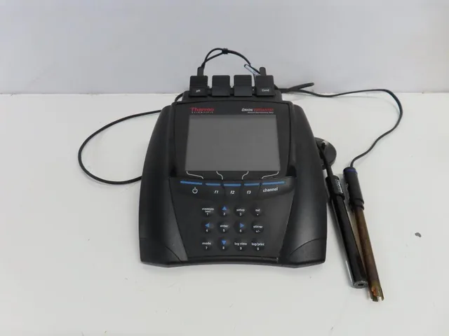 Thermo Scientific Orion Versa Star Electrochemistry Meter pH Conductivity