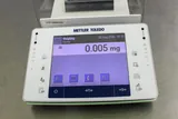 Mettler Toledo XPE26 micro-analytical balance 120V 50/60Hz touchscreen calibration