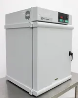 Fisher Scientific 637D Isotemp Incubator 120V 3.8 cu ft Gravity Flow