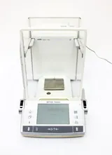 Mettler-Toledo AX205 Analytical Balance max. 220g Weighing Instrument