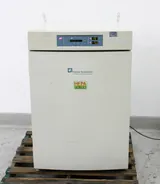 Forma Scientific Co2 Water Jacketed Incubator Model 3110 - Good Condition