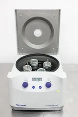 Eppendorf Centrifuge 5702 - Low-Speed Centrifuge, 100-4400 RPM