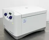 Eppendorf Centrifuge 5702 - Low-Speed Centrifuge, 100-4400 RPM