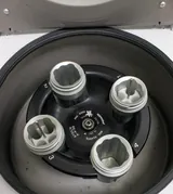 Eppendorf Centrifuge 5702 Centrifugation Low-Speed Lab Equipment 4400 RPM