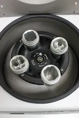 Eppendorf Centrifuge 5702 Centrifugation Low-Speed Lab Equipment 4400 RPM