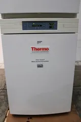 Thermo Forma Series II CO2 Incubator Model 3110, 5C-55C, RH Control