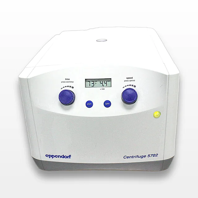 Eppendorf Centrifuge 5702 Centrifugation Device, 100-4400 RPM, 4 x 100mL Capacity