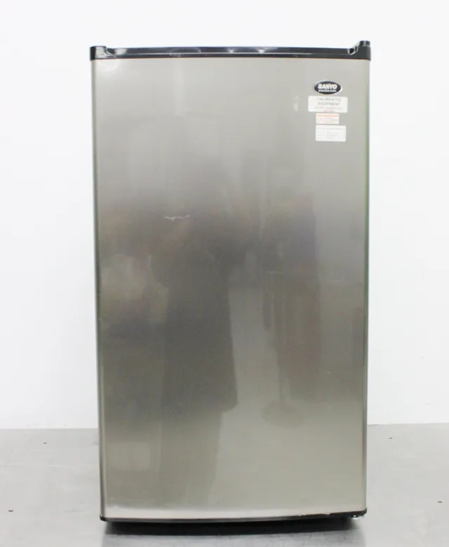 Sanyo SR-3660S Compact Refrigerator 3.6 Cu Ft Stainless Steel Office Dorm