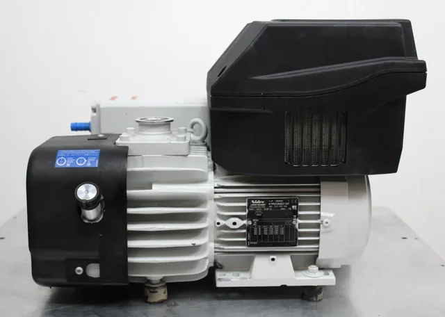 Leybold Sogevac SV65BIFC Vacuum Pump 200-240V 50Hz/60Hz Oil Sealed
