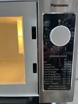 Panasonic NE-1025F Commercial Microwave Oven - Near New, 1000W Efficiency