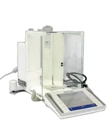 Mettler-Toledo XP205 Analytical Balance for Precision Weighing 120V 50/60Hz