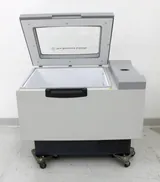 New Brunswick Excella E25 Incubator Shaker 37C Temp Lab Equipment